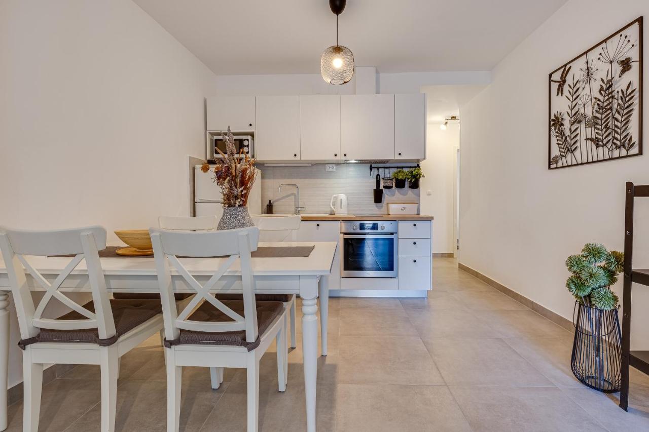 Apartments Juraj Петрчане Экстерьер фото